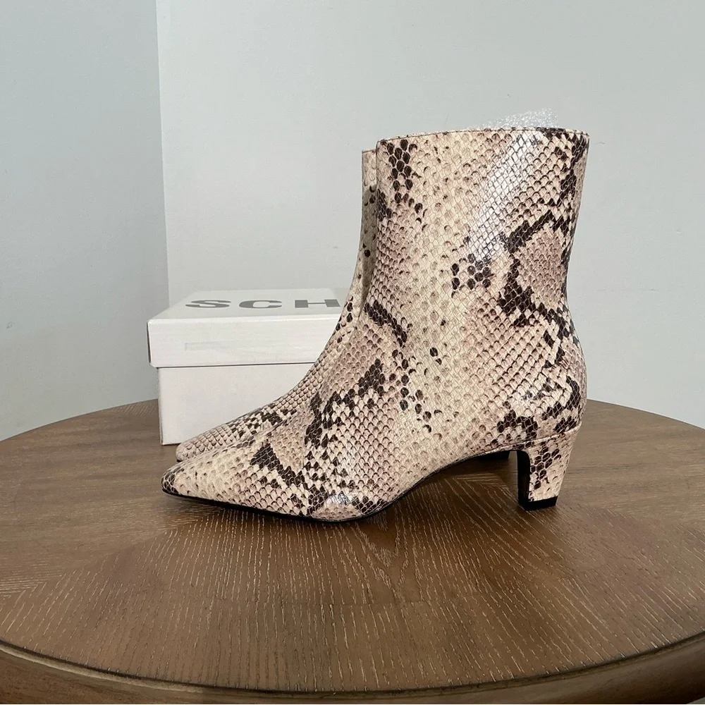 SCHUTZ chic snake